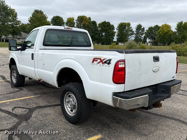 image for item FT7512 2013 Ford F250 Super Duty pickup truck