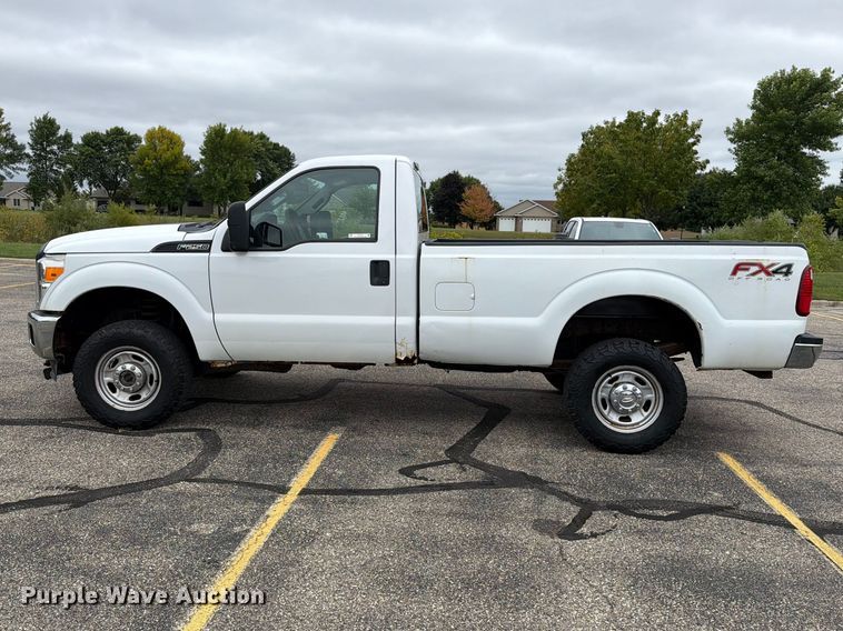 image for item FT7512 2013 Ford F250 Super Duty pickup truck