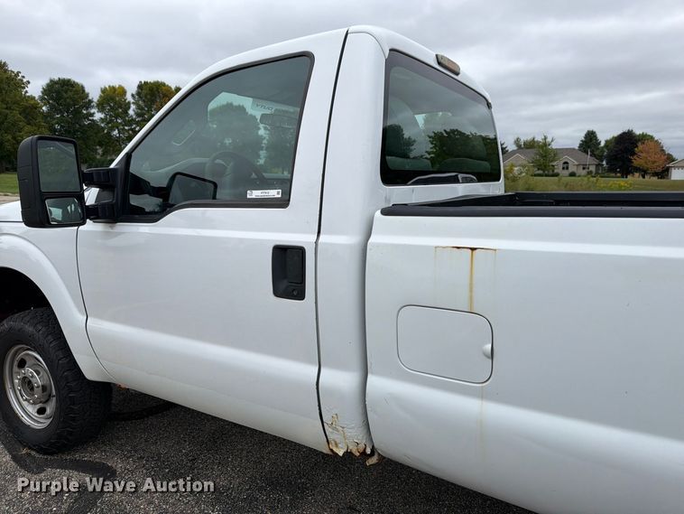 image for item FT7512 2013 Ford F250 Super Duty pickup truck