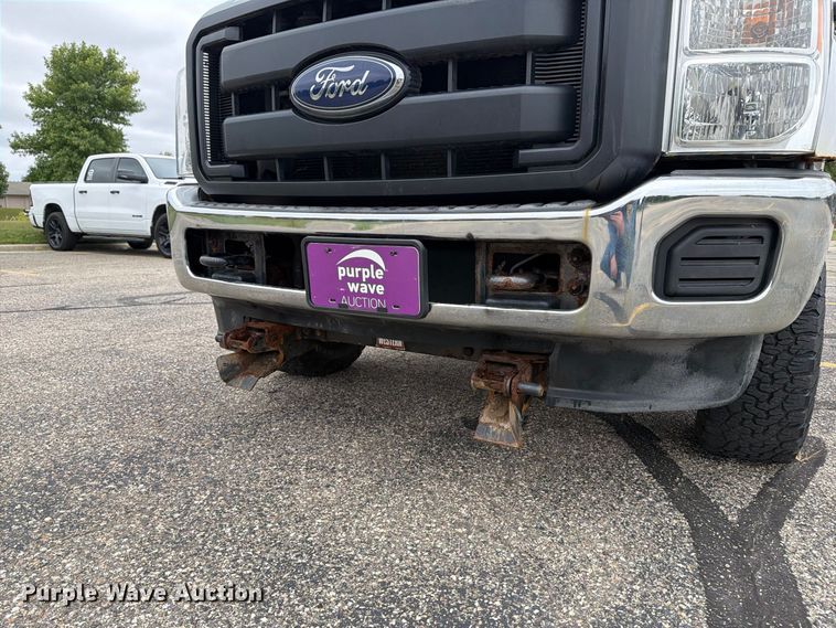 image for item FT7512 2013 Ford F250 Super Duty pickup truck