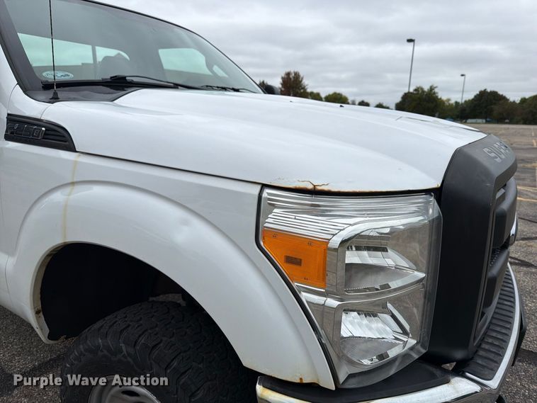 image for item FT7512 2013 Ford F250 Super Duty pickup truck
