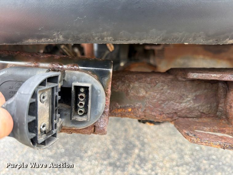image for item FT7512 2013 Ford F250 Super Duty pickup truck