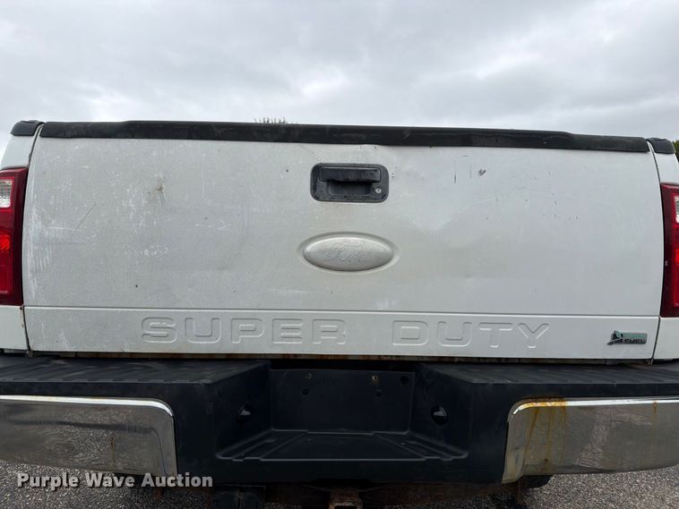 image for item FT7512 2013 Ford F250 Super Duty pickup truck