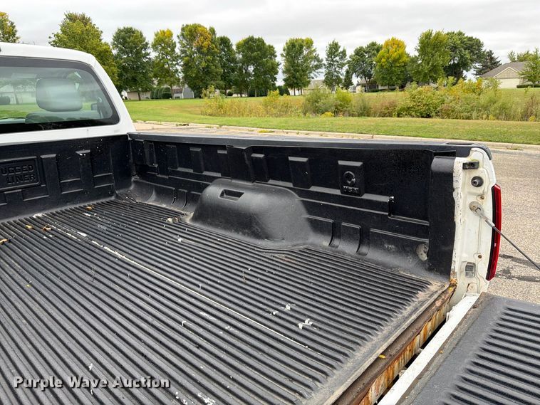 image for item FT7512 2013 Ford F250 Super Duty pickup truck