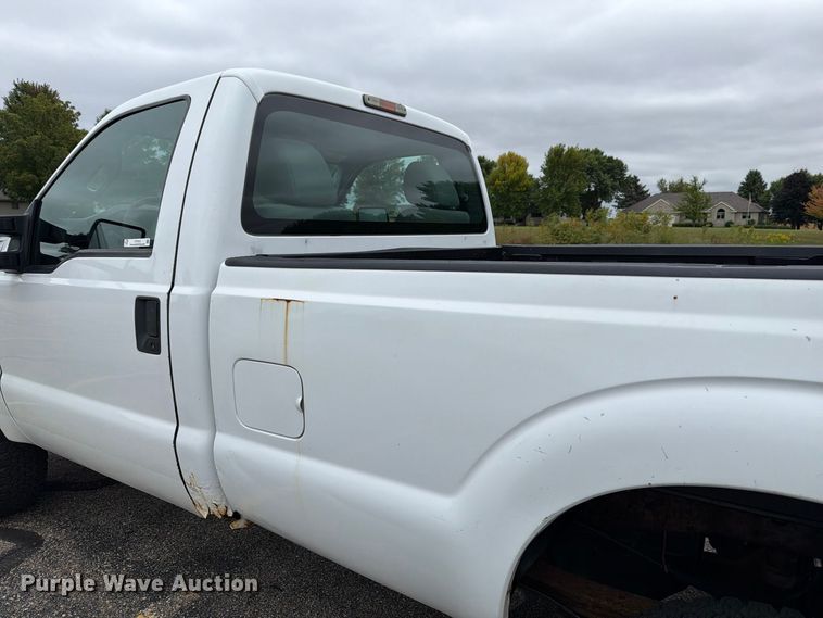 image for item FT7512 2013 Ford F250 Super Duty pickup truck
