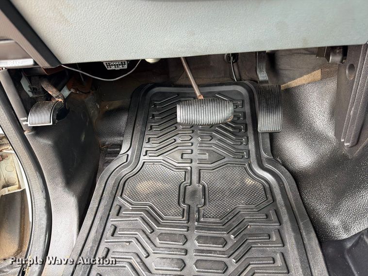 image for item FT7512 2013 Ford F250 Super Duty pickup truck