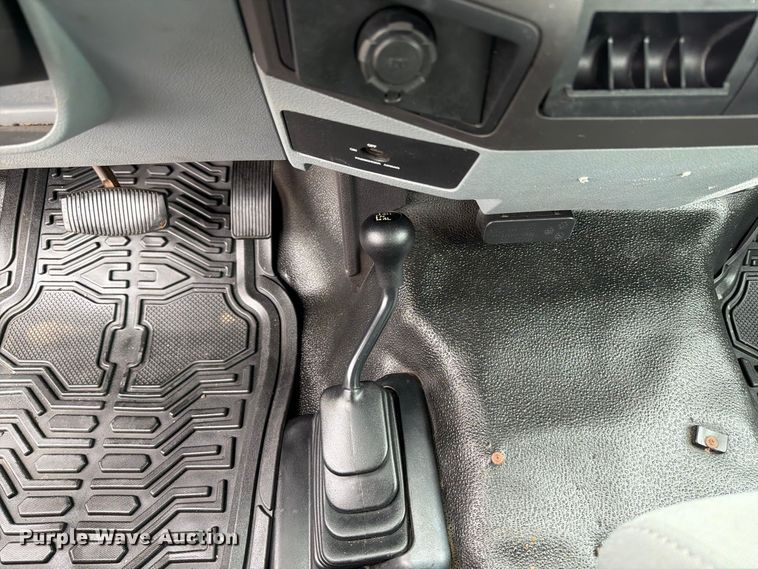 image for item FT7512 2013 Ford F250 Super Duty pickup truck