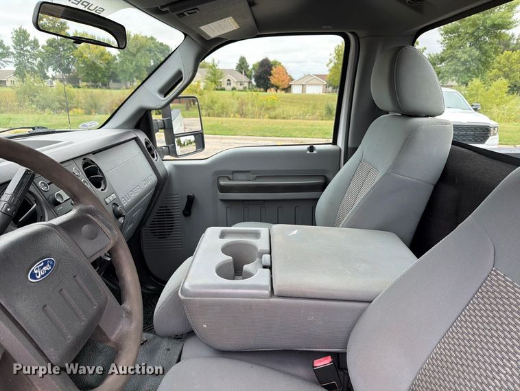 image for item FT7512 2013 Ford F250 Super Duty pickup truck