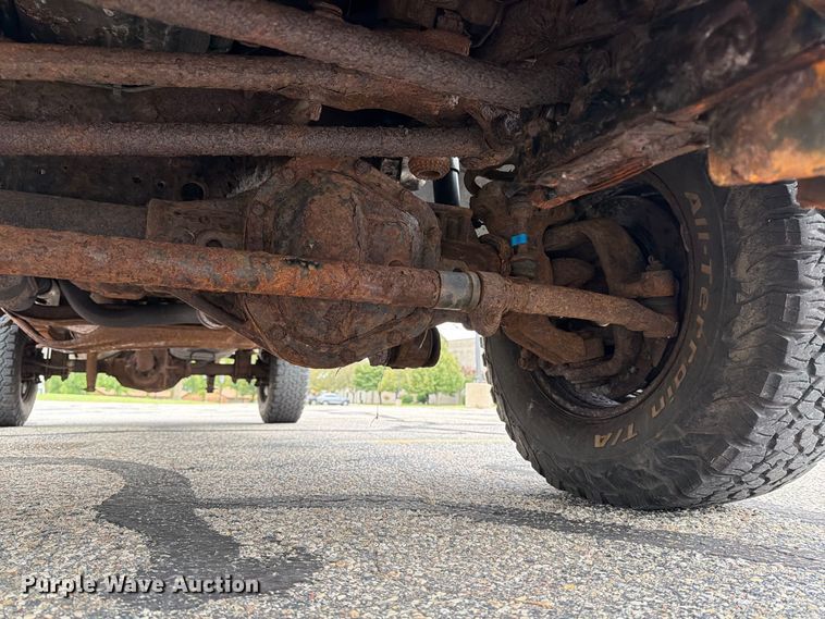 image for item FT7512 2013 Ford F250 Super Duty pickup truck
