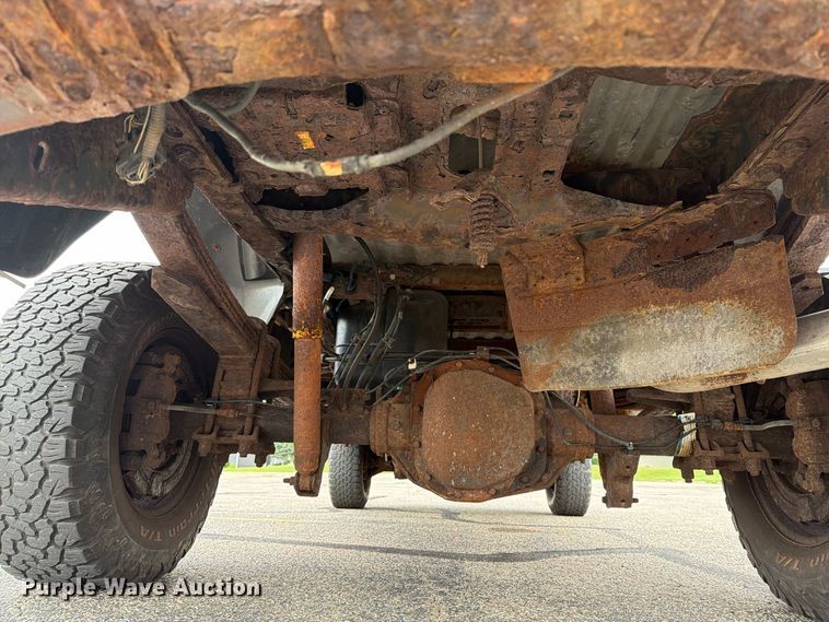 image for item FT7512 2013 Ford F250 Super Duty pickup truck