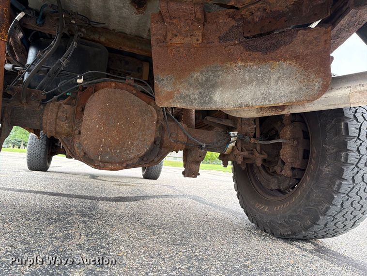 image for item FT7512 2013 Ford F250 Super Duty pickup truck