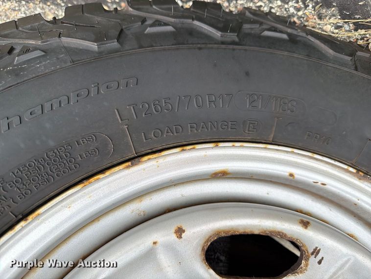 image for item FT7512 2013 Ford F250 Super Duty pickup truck