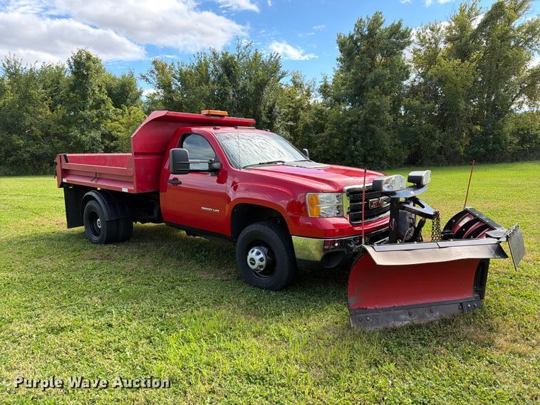 image for item FT8115 2011 GMC Sierra 3500HD dump bed pickup truck