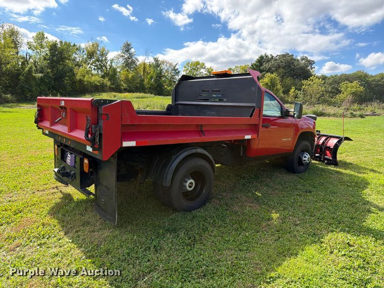 image for item FT8115 2011 GMC Sierra 3500HD dump bed pickup truck