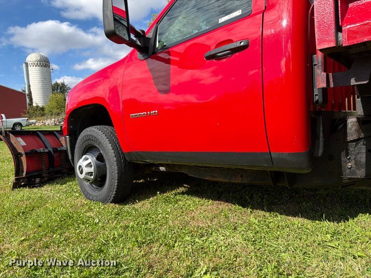 image for item FT8115 2011 GMC Sierra 3500HD dump bed pickup truck