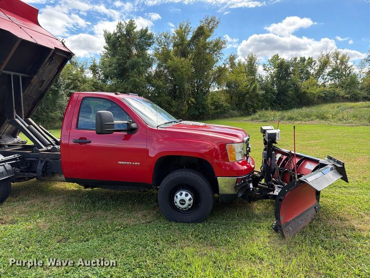 image for item FT8115 2011 GMC Sierra 3500HD dump bed pickup truck