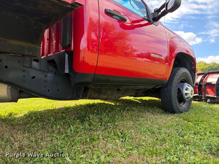 image for item FT8115 2011 GMC Sierra 3500HD dump bed pickup truck