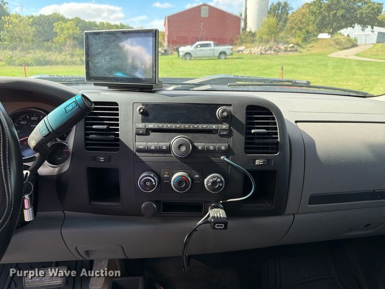 image for item FT8115 2011 GMC Sierra 3500HD dump bed pickup truck