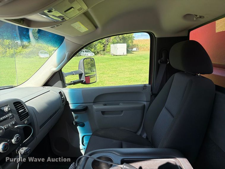 image for item FT8115 2011 GMC Sierra 3500HD dump bed pickup truck