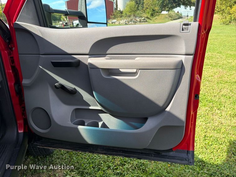 image for item FT8115 2011 GMC Sierra 3500HD dump bed pickup truck