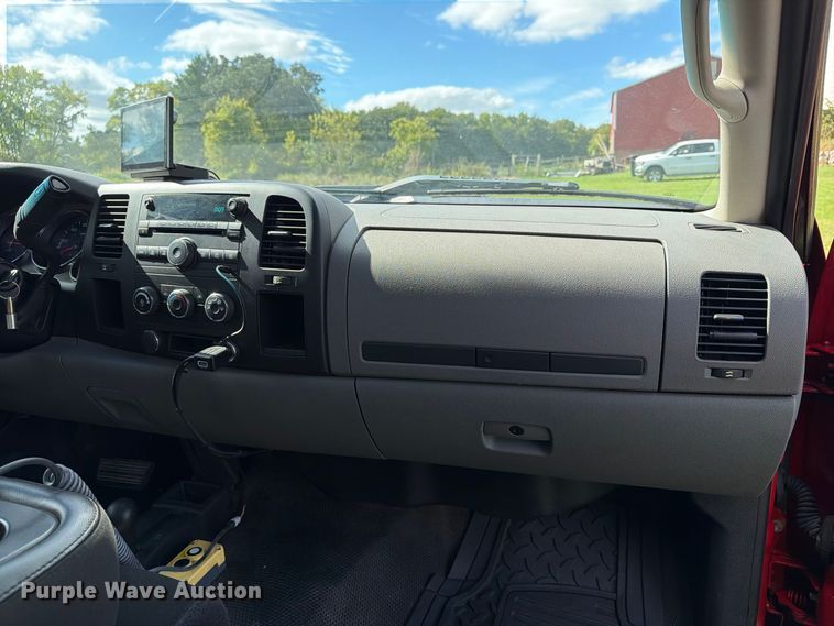 image for item FT8115 2011 GMC Sierra 3500HD dump bed pickup truck