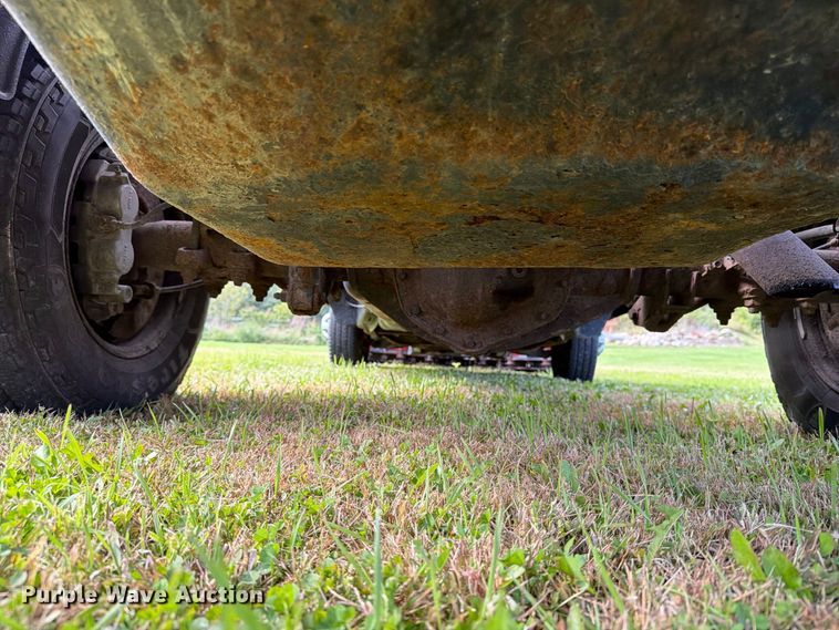 image for item FT8115 2011 GMC Sierra 3500HD dump bed pickup truck