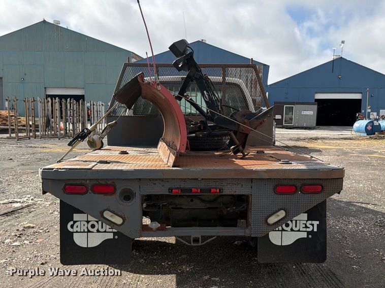 image for item FU4665 2004 Ford F350  Super Duty XL Ext. Cab flatbed pickup truck