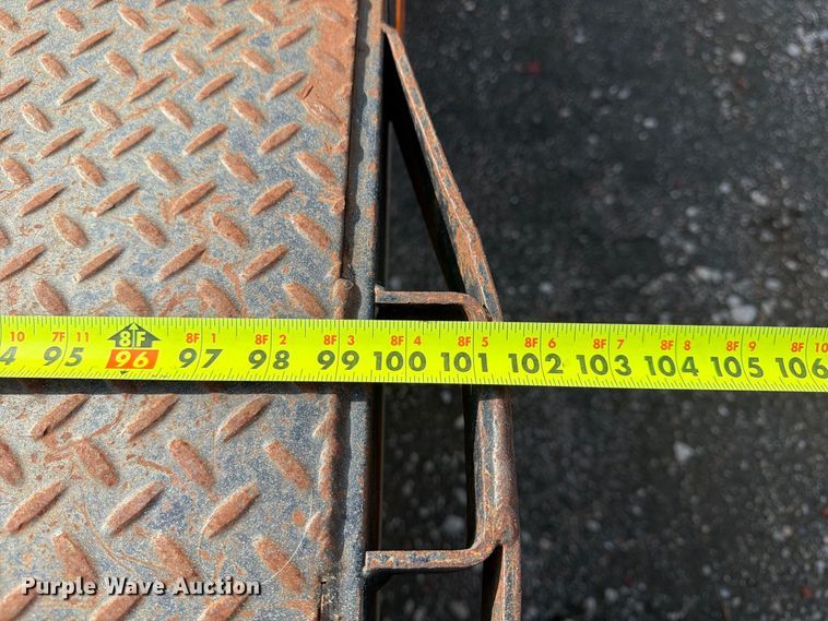 image for item FU4666 2006 Ford F550 Super Duty XLT flatbed truck