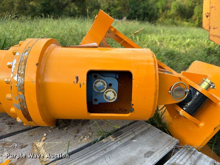 image for item FU4672 GIYI B-305TJLXZ-144 excavator auger