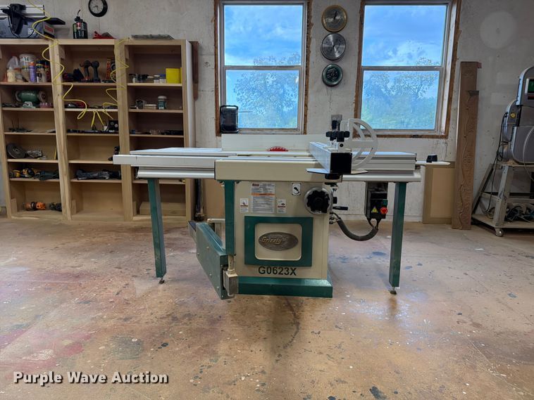 image for item FU4674 2011 Grizzly G0623X table saw