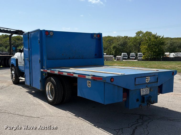 image for item FU4677 2022 Chevrolet Silverado 5500HD flatbed truck