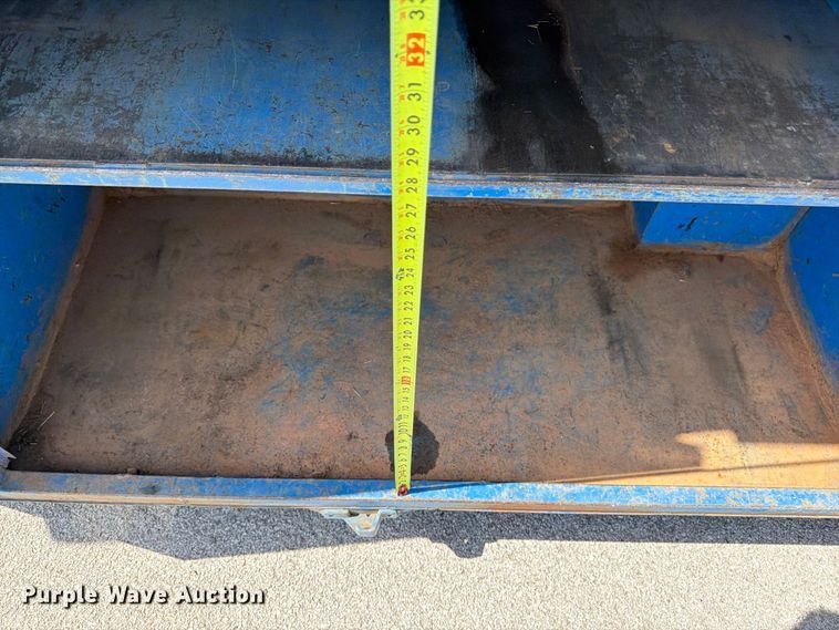 image for item FU4677 2022 Chevrolet Silverado 5500HD flatbed truck