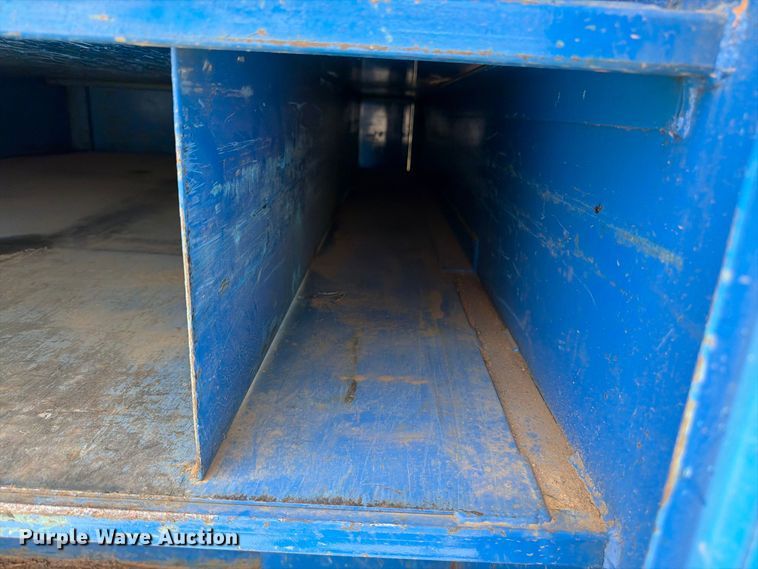 image for item FU4677 2022 Chevrolet Silverado 5500HD flatbed truck