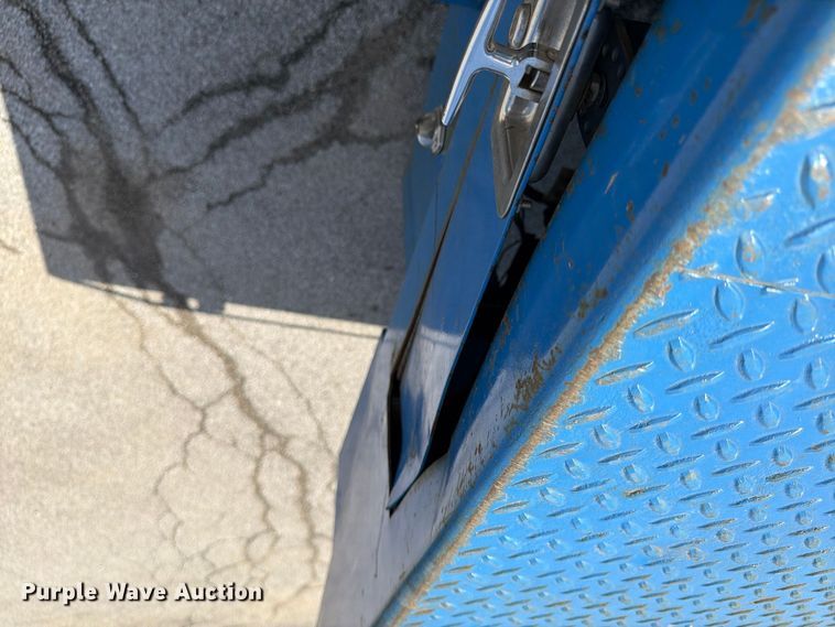 image for item FU4677 2022 Chevrolet Silverado 5500HD flatbed truck