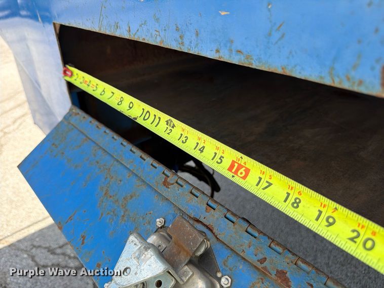 image for item FU4677 2022 Chevrolet Silverado 5500HD flatbed truck