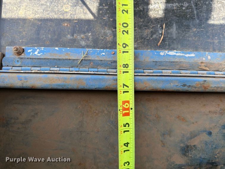 image for item FU4677 2022 Chevrolet Silverado 5500HD flatbed truck