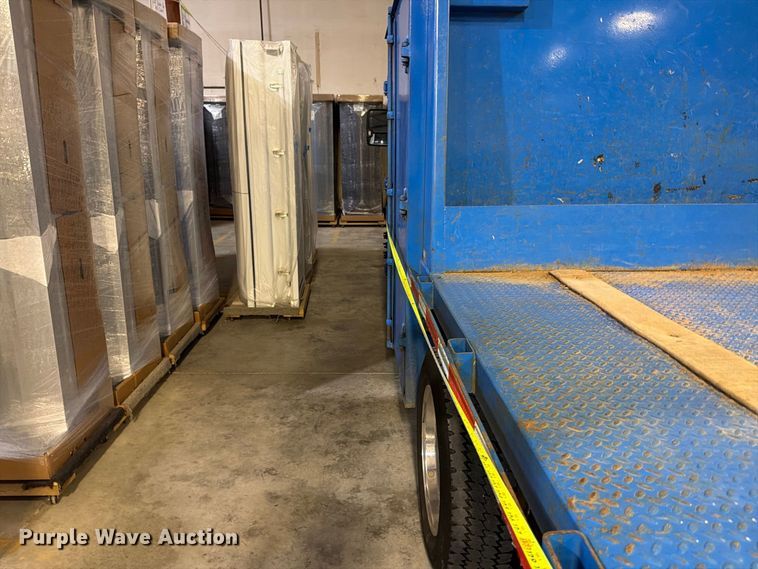 image for item FU4677 2022 Chevrolet Silverado 5500HD flatbed truck