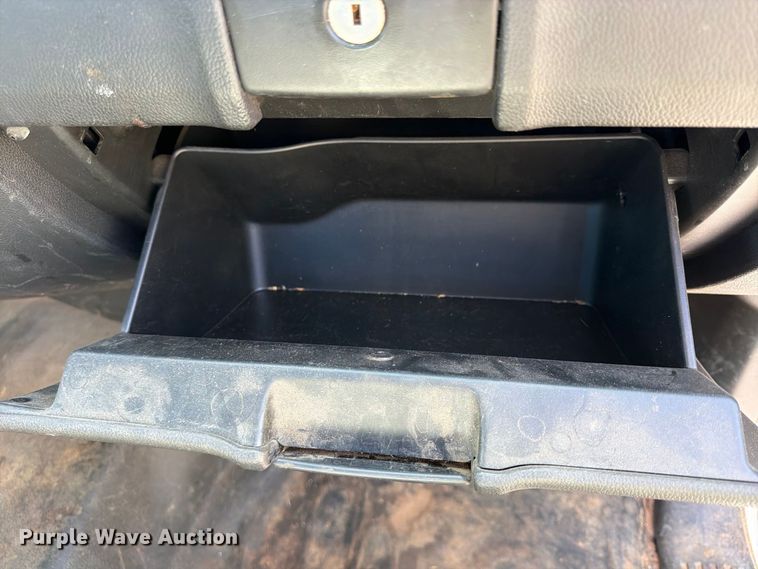image for item FU4677 2022 Chevrolet Silverado 5500HD flatbed truck