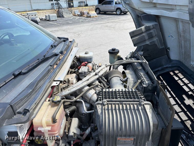 image for item FU4677 2022 Chevrolet Silverado 5500HD flatbed truck