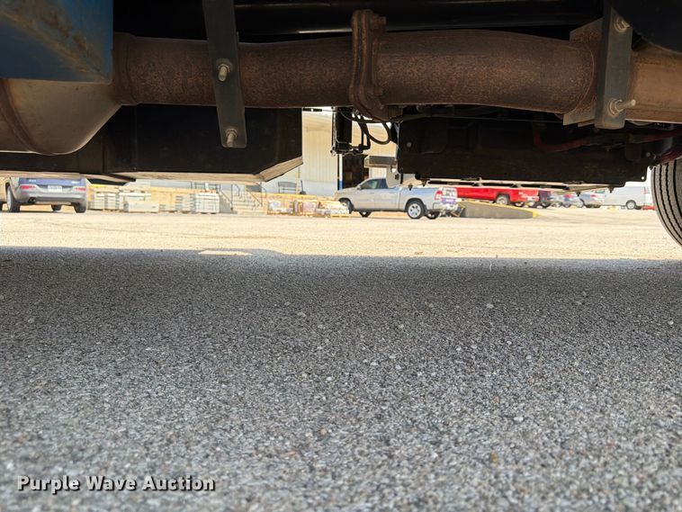 image for item FU4677 2022 Chevrolet Silverado 5500HD flatbed truck