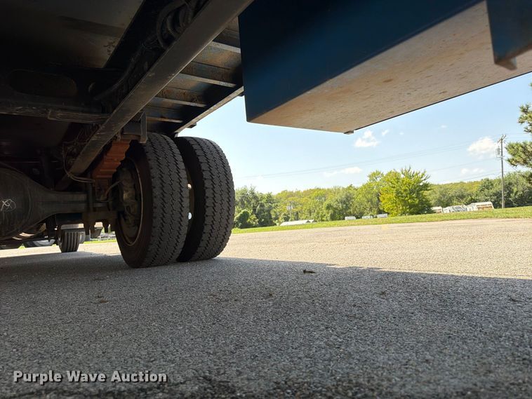 image for item FU4677 2022 Chevrolet Silverado 5500HD flatbed truck
