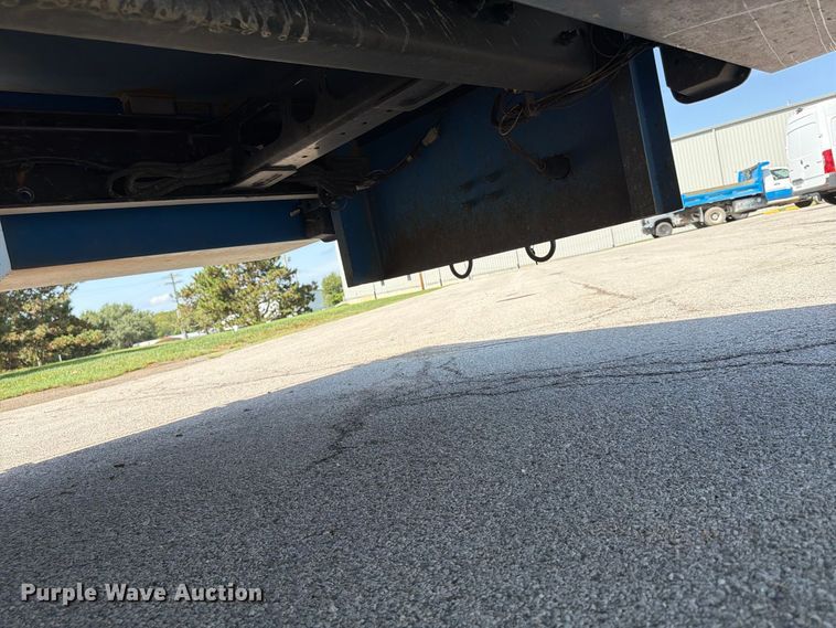 image for item FU4677 2022 Chevrolet Silverado 5500HD flatbed truck
