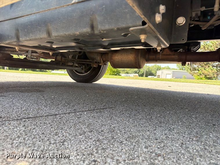 image for item FU4677 2022 Chevrolet Silverado 5500HD flatbed truck