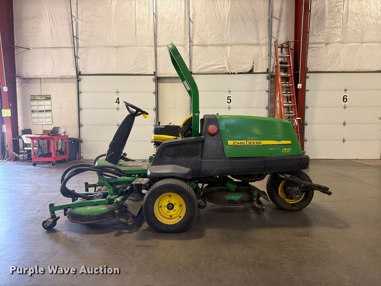 image for item FU4679 2009 John Deere 7400 lawn mower