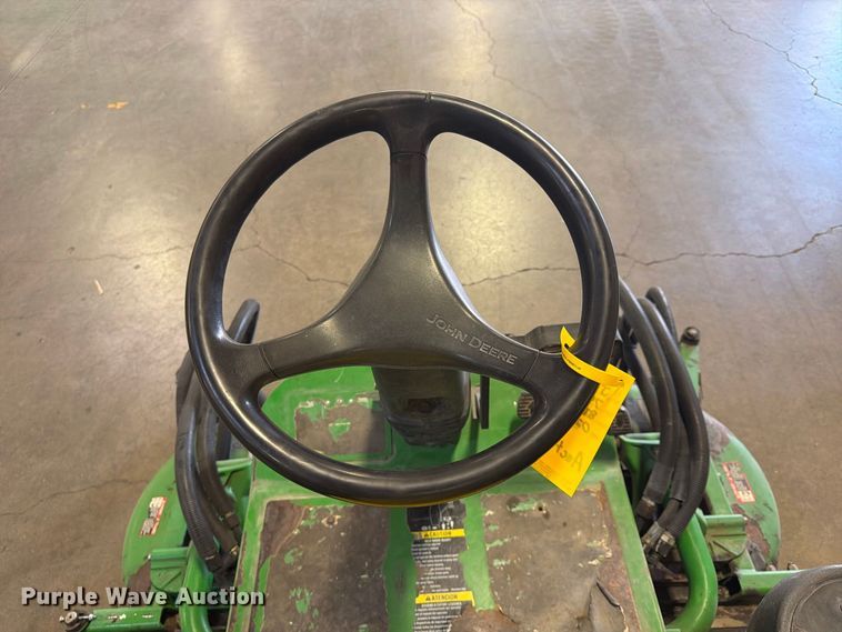 image for item FU4679 2009 John Deere 7400 lawn mower