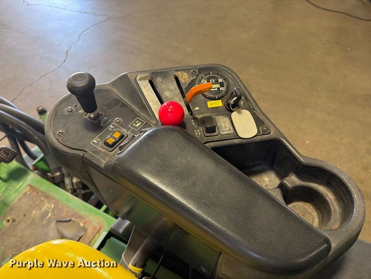 image for item FU4679 2009 John Deere 7400 lawn mower
