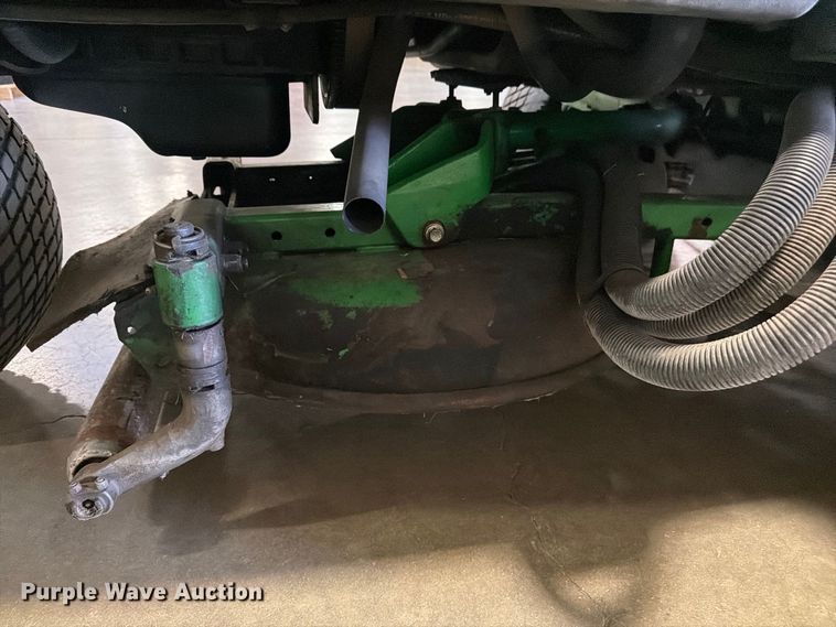 image for item FU4679 2009 John Deere 7400 lawn mower