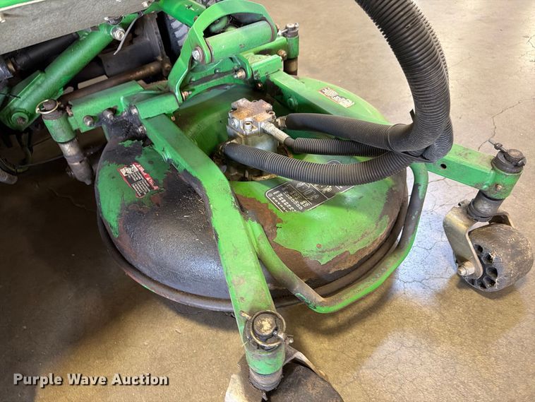 image for item FU4679 2009 John Deere 7400 lawn mower