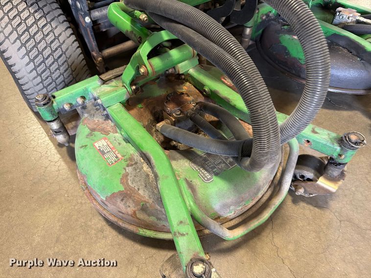 image for item FU4679 2009 John Deere 7400 lawn mower