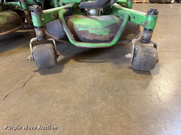 image for item FU4679 2009 John Deere 7400 lawn mower